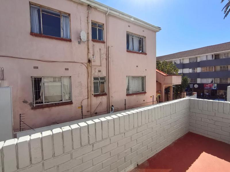 To Let 1 Bedroom Property for Rent in Gardens Western Cape